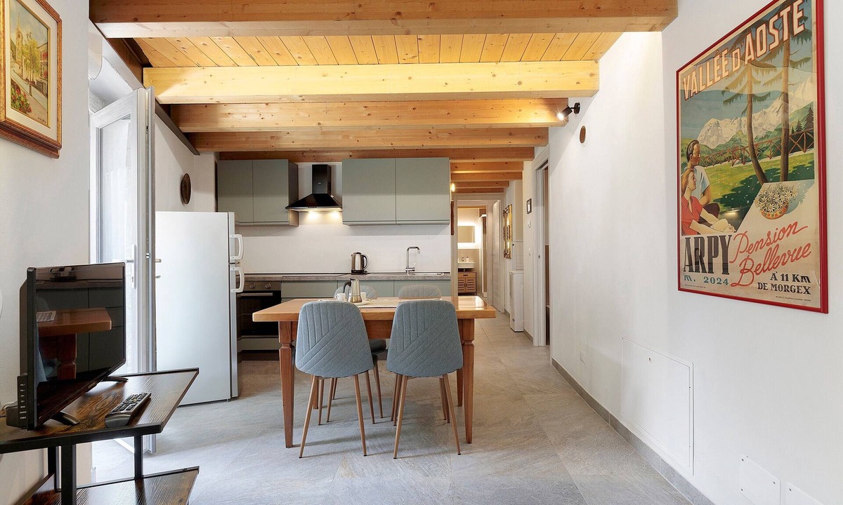 Morgex Apartment | Apartment '5' with Two Balconies, Private Parking and Shared Garden
