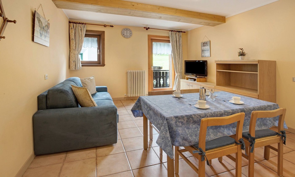 San Rocco Apartment | Apartment 'Bait Dal Cucù App Plascianet' with Mountain View, Shared Garden and Wi-Fi