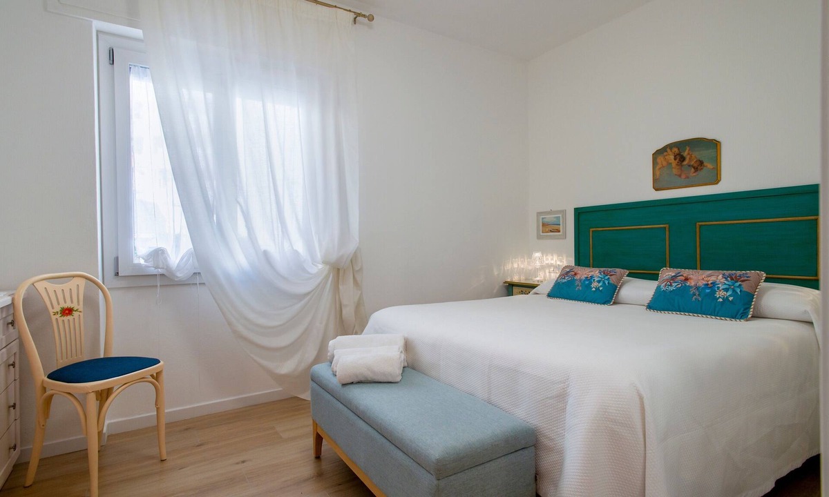 La Pietraia Apartment | Apartment 'Casa Cordemar Alghero' with Private Terrace, Wi-Fi and Air Conditioning