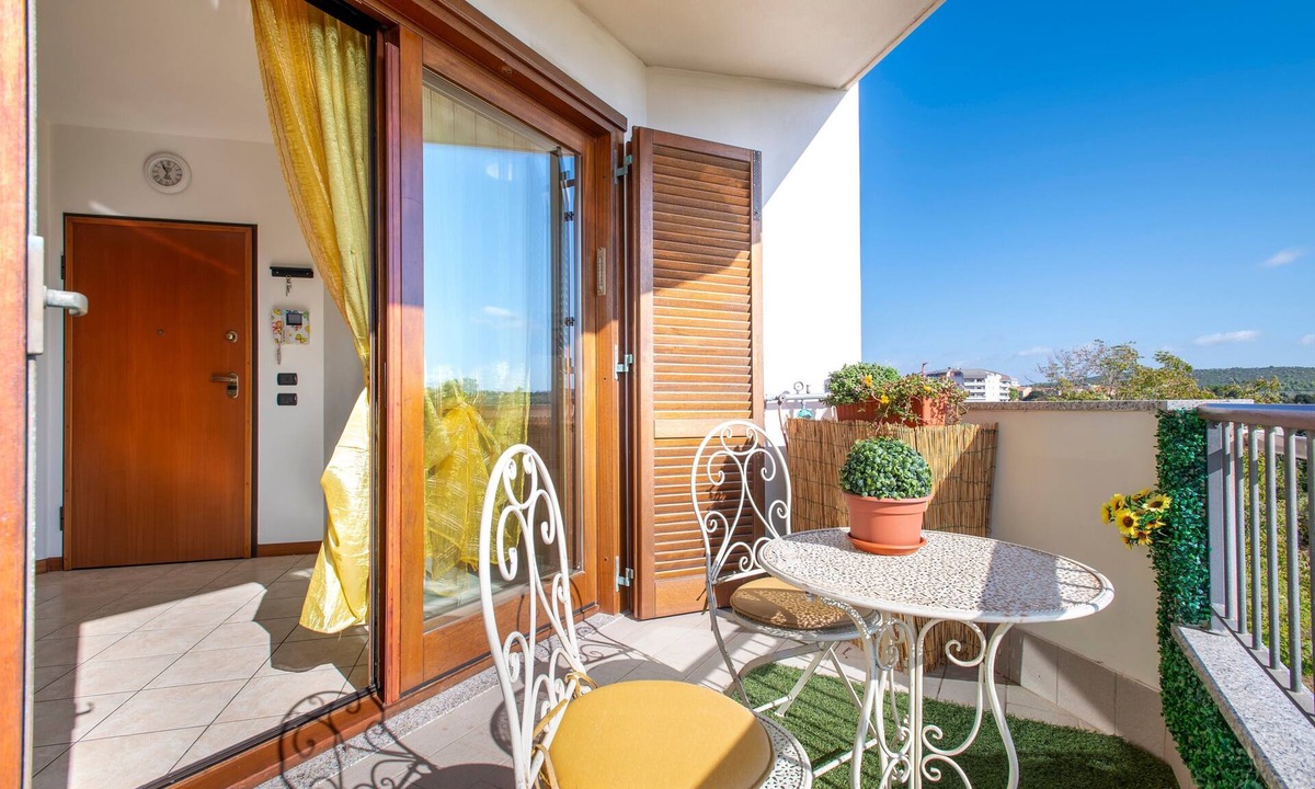 Pivarada Apartment | Apartment 'Casa Vacanze Emma' with Mountain View, Wi-Fi and Air Conditioning