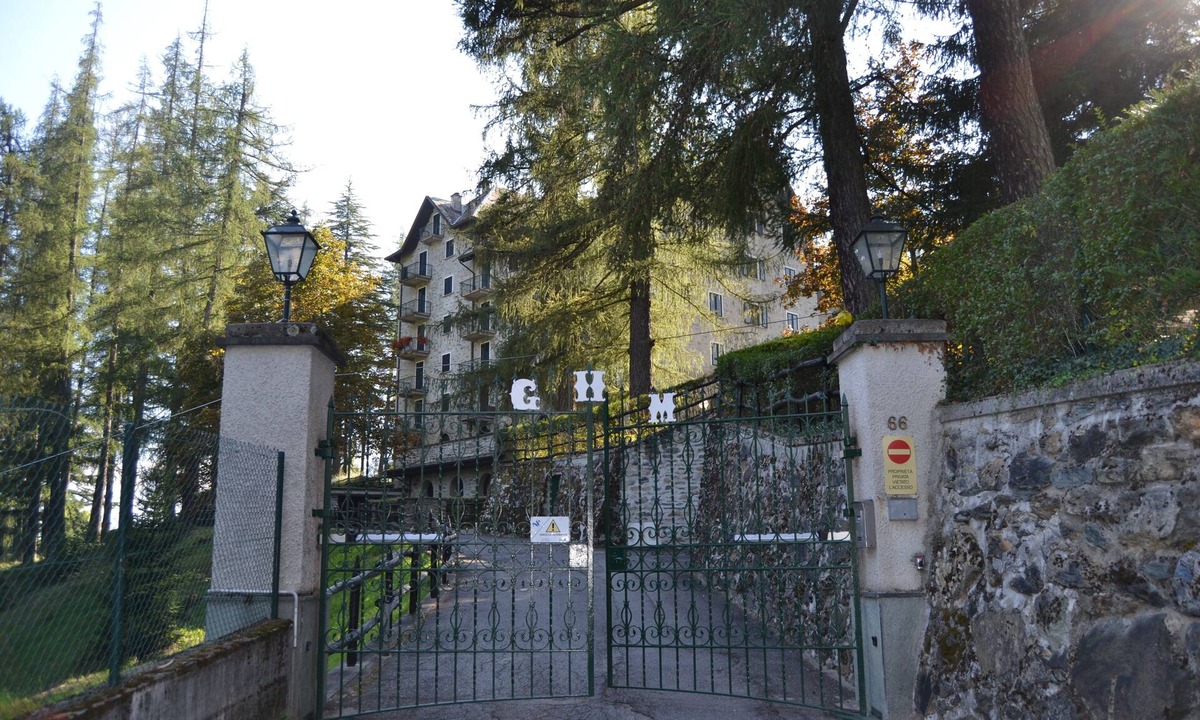 Valtellina House | Apartment surrounded by greenery next to the pine forest - relaxation and comfort