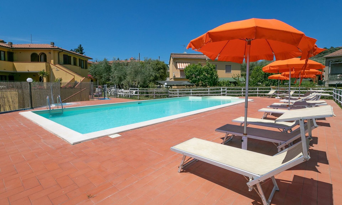Suvereto Apartment | Apartment "Trilocale Coratina" with Terrace, Shared Pool & Wi-Fi