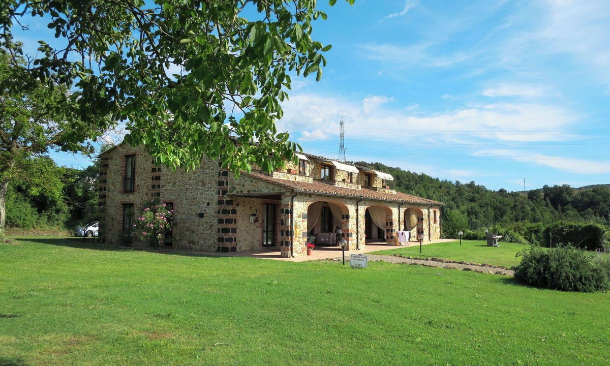 Massa Marittima Apartment | Beautiful apartment for 6 people with pool, WIFI, TV and patio