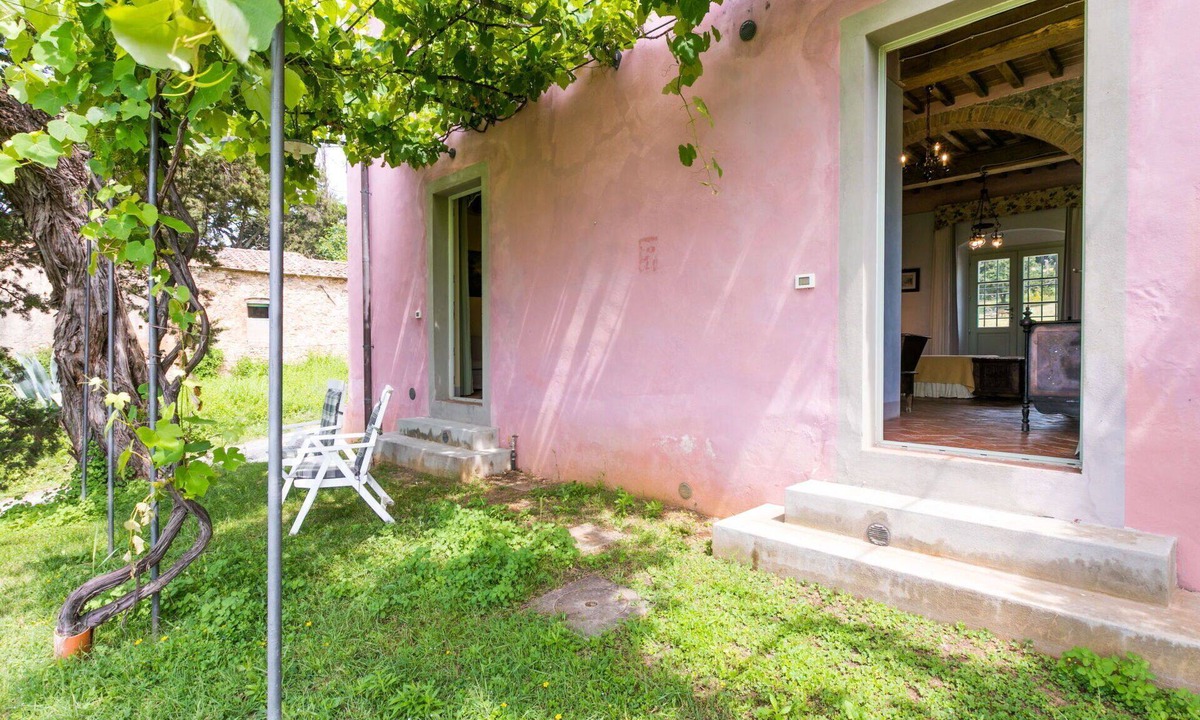 Castiglioncello Apartment | Beautiful apartment for 7 people with pool, A/C, WIFI, TV, patio, pets allowed and panoramic view