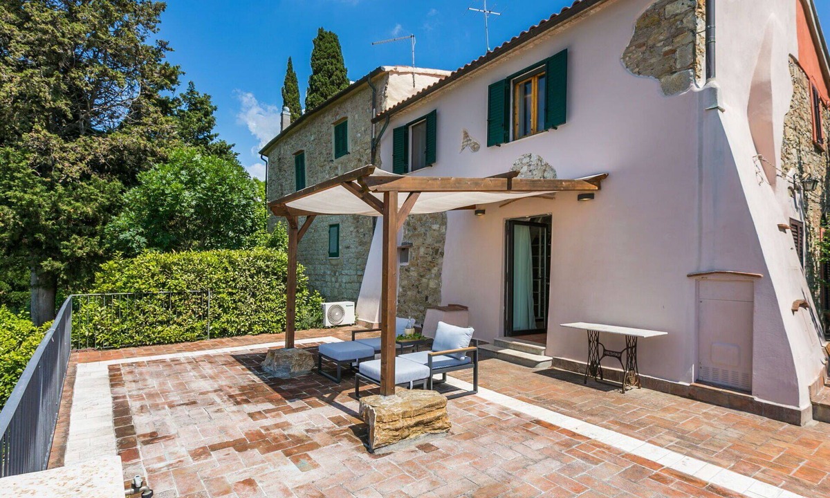 Santa Luce House | Beautiful private villa for 5 people with WIFI, A/C, TV, patio, pets allowed and panoramic view