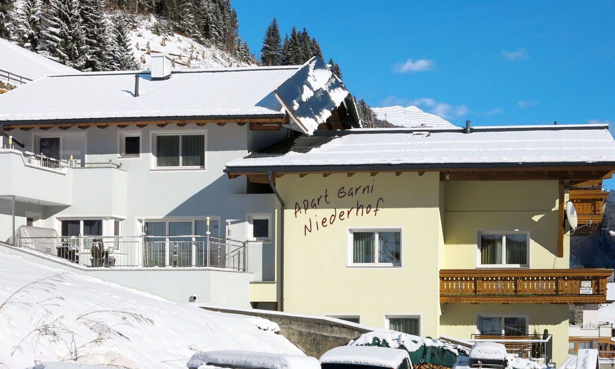 Kappl House | Beautiful private villa for 20 guests with WIFI, TV and terrace