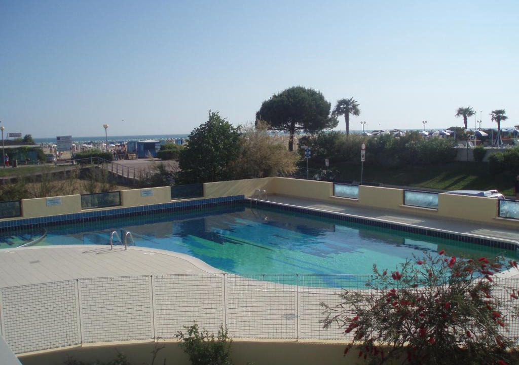 Bibione Apartment | Beautiful studio apartment in a seafront building