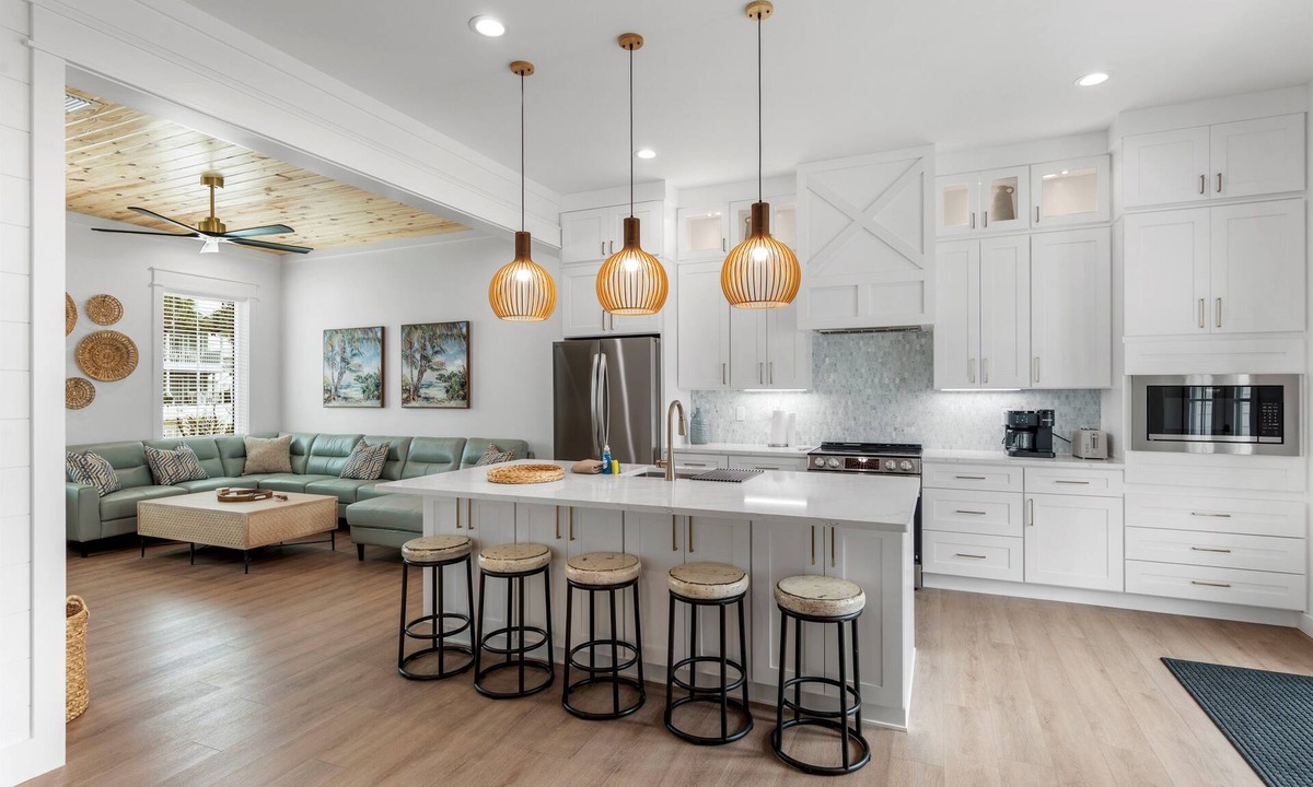 Crystal Shores House | Brand New Home, Crystal Beach Destin, Private Pool, 2 Min to Beach & Dining!