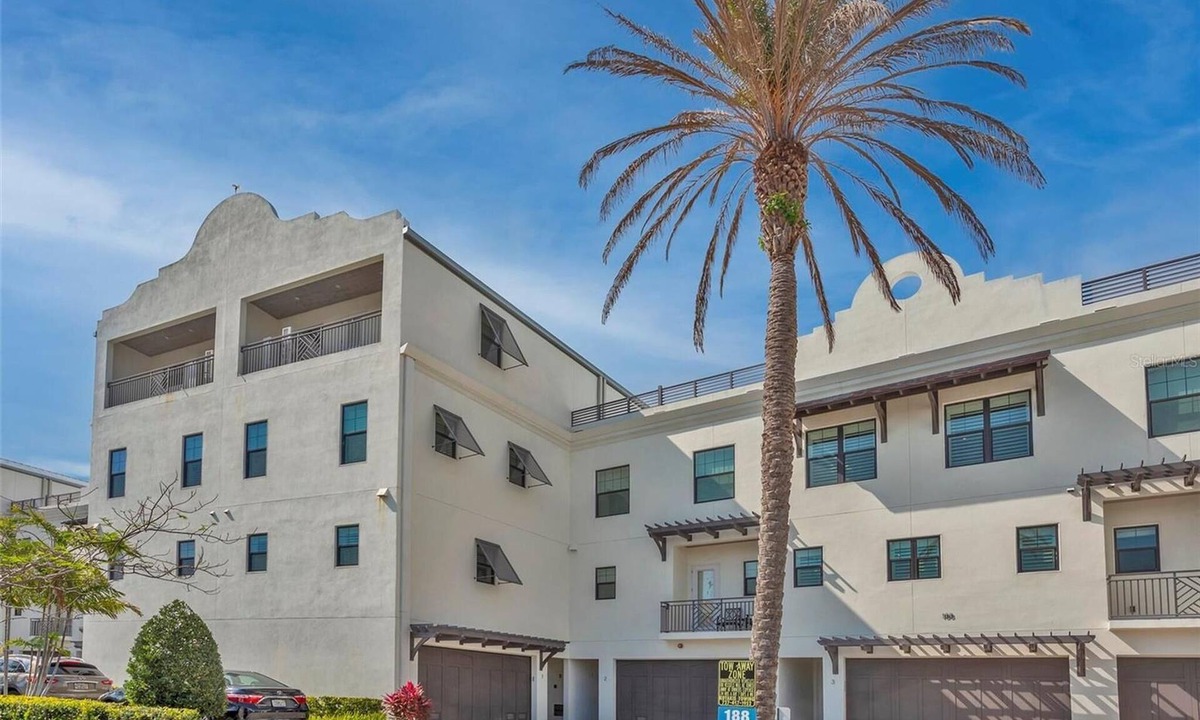Clearwater Beach House | Brightwater Blue 188-3 - 3 Floors of Waterfront Luxury