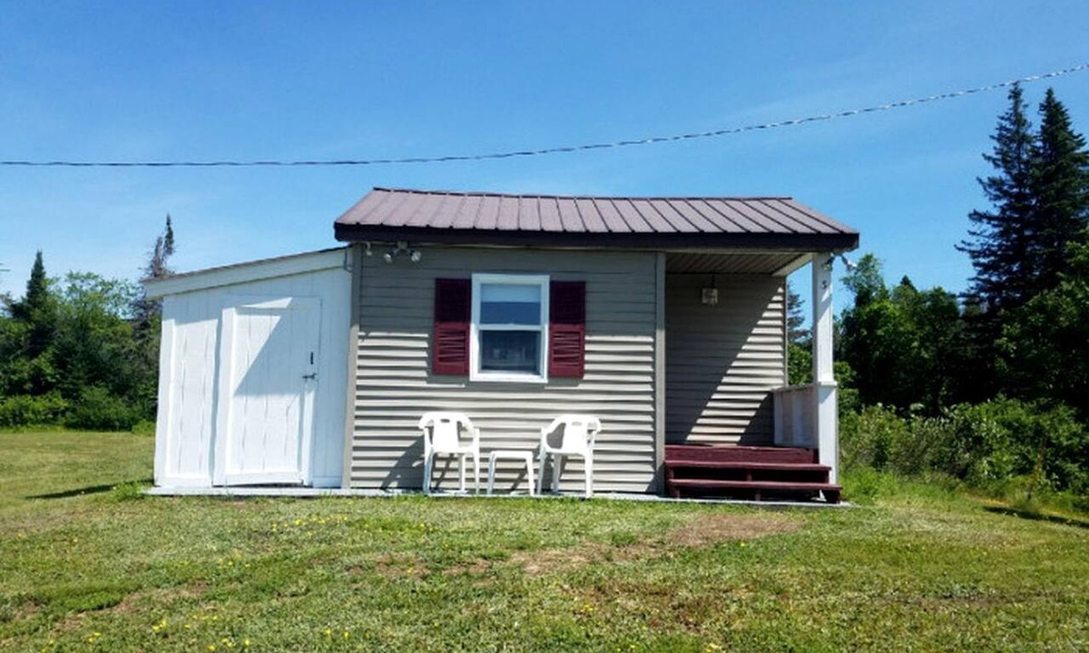 Stewartstown Cabin | Cabin for Couples, Perfect for a Romantic Getaway in New Hampshire