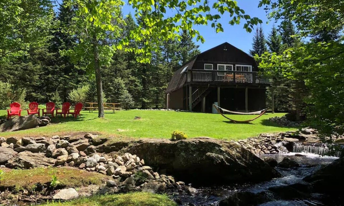 Montgomery Center Cabin | Cabin in the Woods VT - Discount Jay Peak Lift Tix