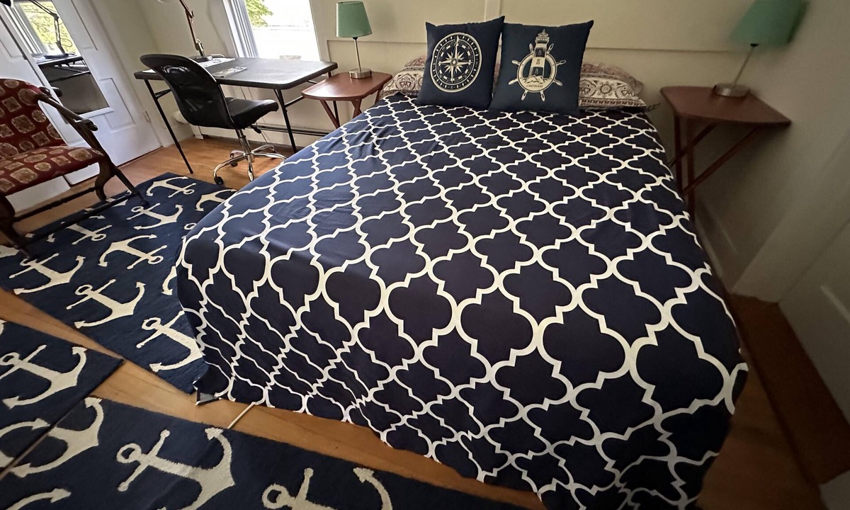 Bath House | Captain's Guest Room. Authenticity. Value. Near everything. No fees.