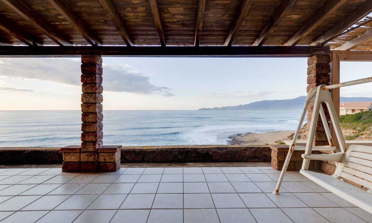 Tresnuraghes House | Casa Elena with Sea View, Terrace, Balcony & Wi-Fi