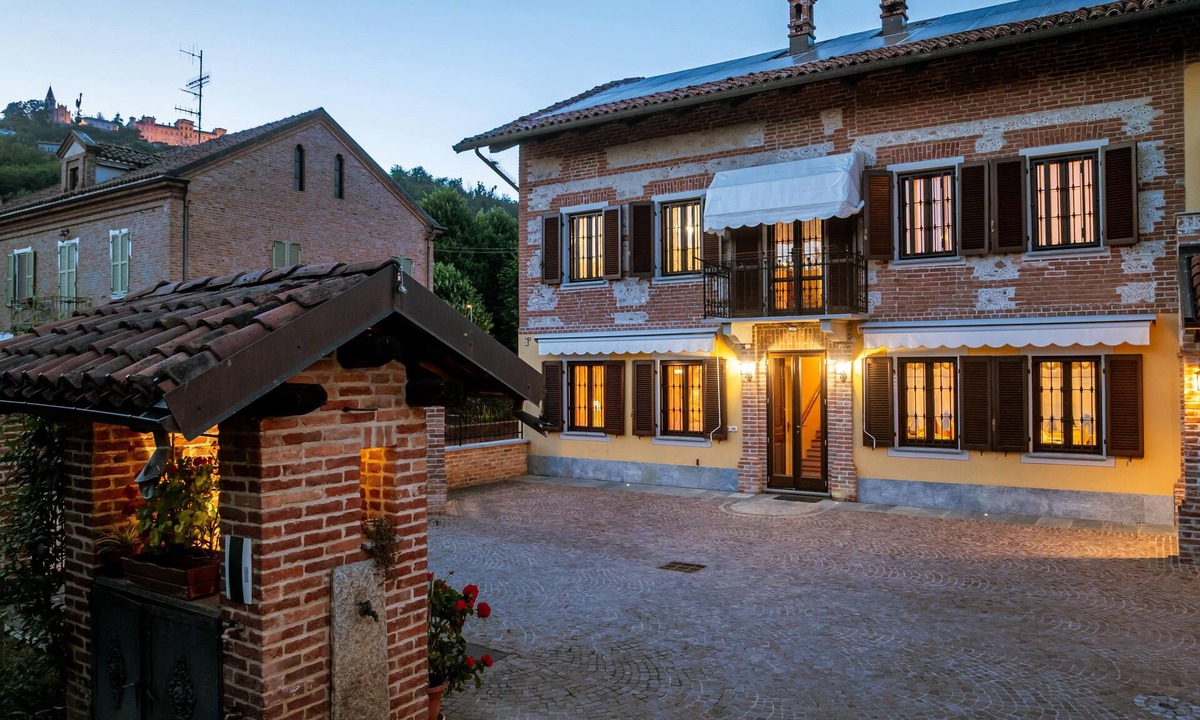Magliano Alfieri Apartment | Cascina Ghistu "B" - Three Bedroom Apartment, Sleeps 6