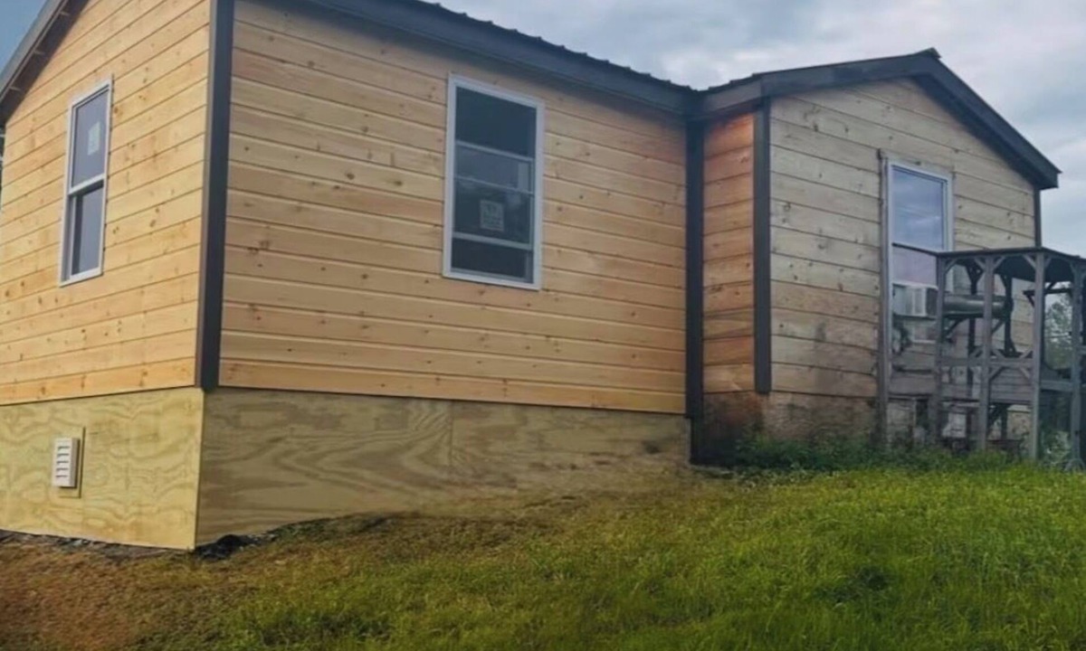 Orrington House | Charming 1-bedroom house on 2 acres in peaceful Orrington