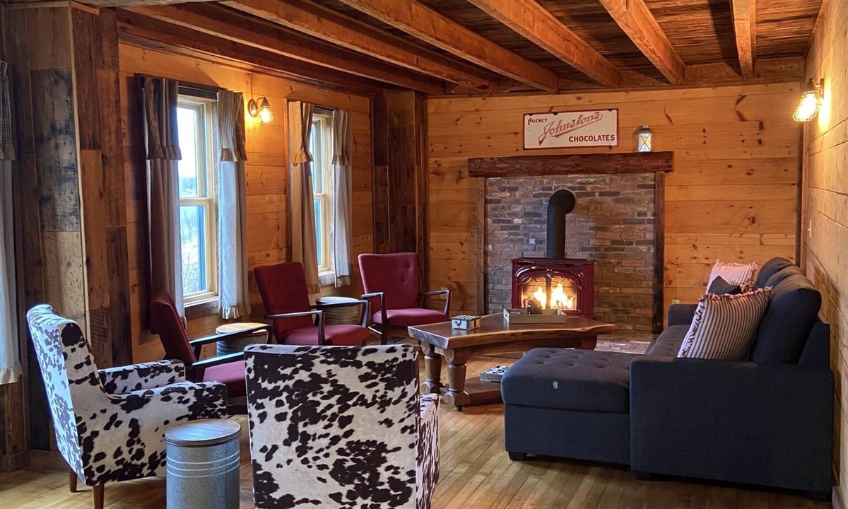Richford House | Circa 1850s fully renovated Vermont farmhouse less than 15 miles from Jay Peak