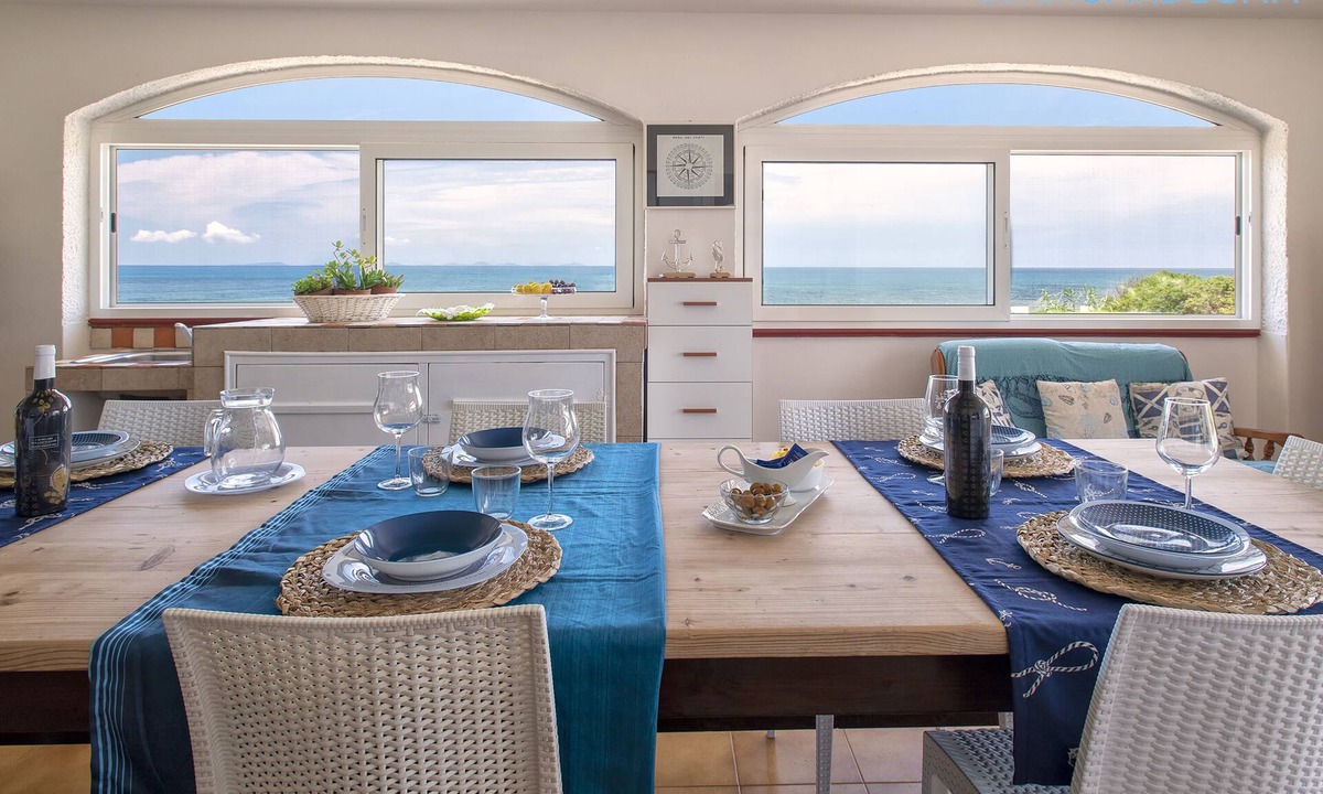 Tonnara Villa | ClickSardegna Villa Le Tonnare by the sea overlooking the Gulf of Asinara