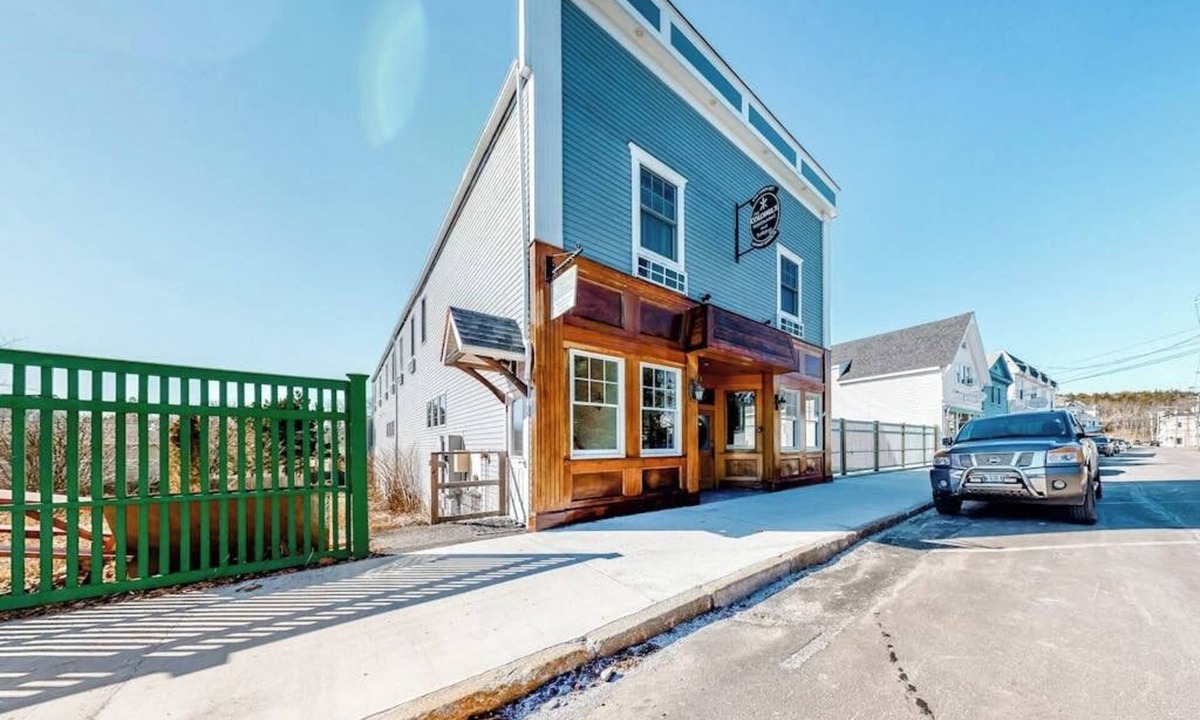 Northeast Harbor House | Comfortable Suite in Downtown Northeast Harbor w/WiFi & AC - Walk to the Water