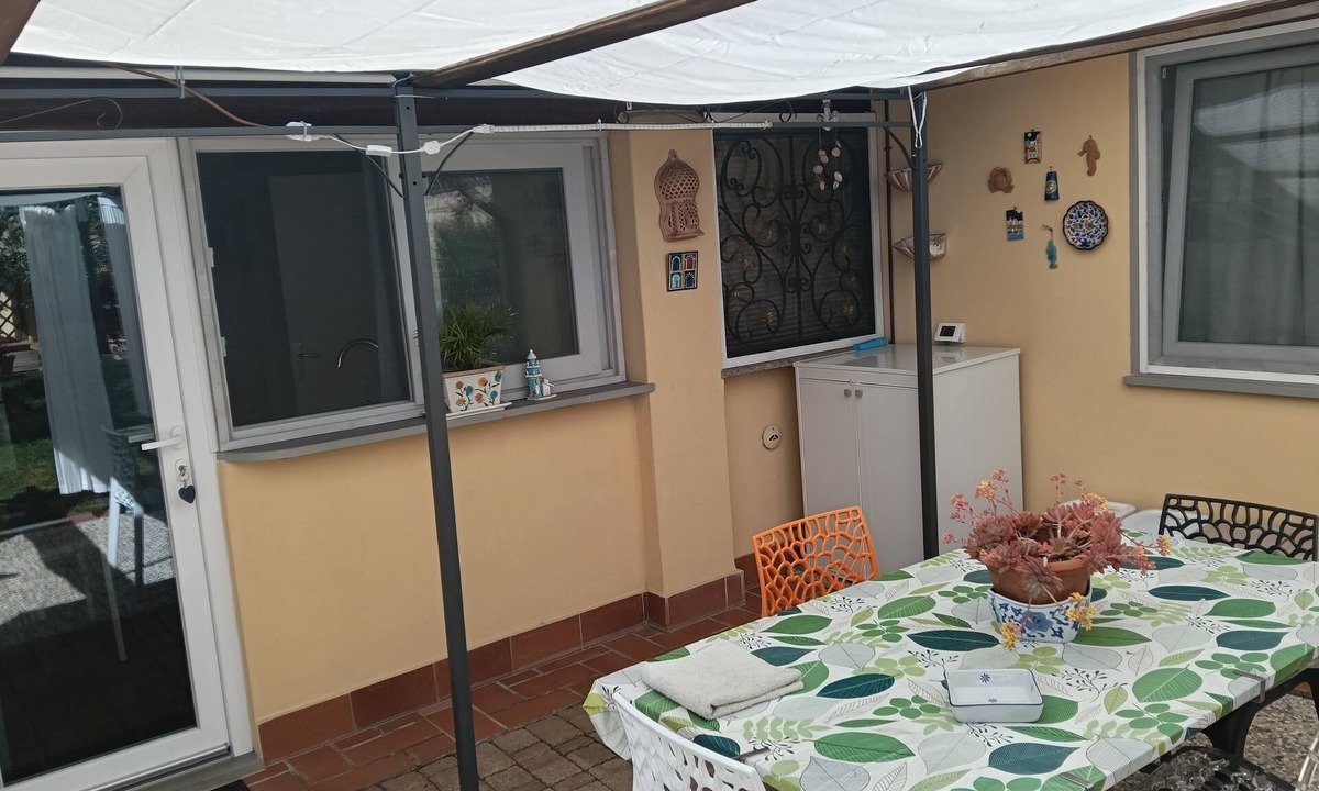 Piombino Apartment | Cozy and quiet two-room apartment with garden a short distance from the sea.