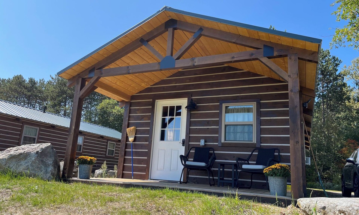 Eden Mills Cabin | Cozy, comfortable cabin in northern Vermont for relaxing or out door adventures.