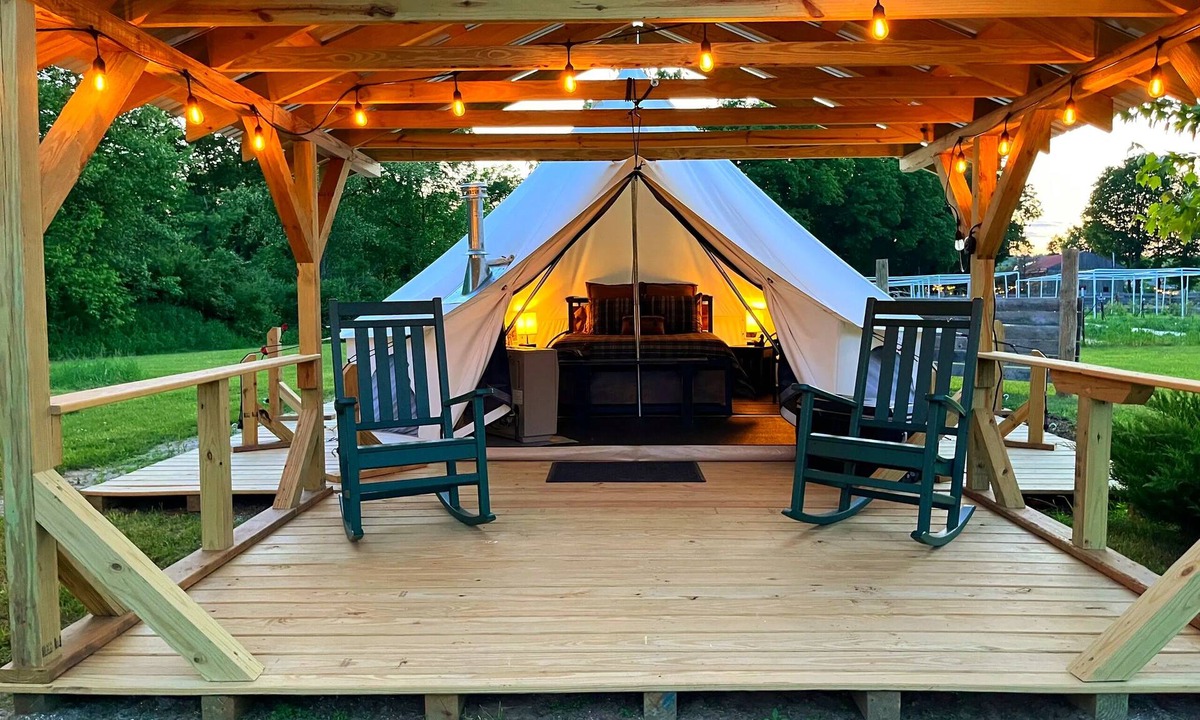 Turner Cabin | Cozy Glamping Tent at Farm Stay in Maine