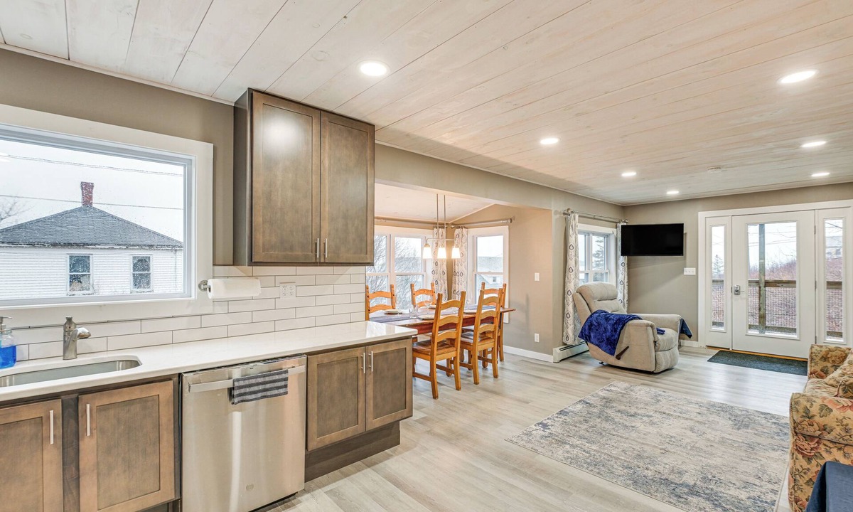 Lubec Apartment | Cozy Maine Getaway: Covered Deck, Walk to Beach!