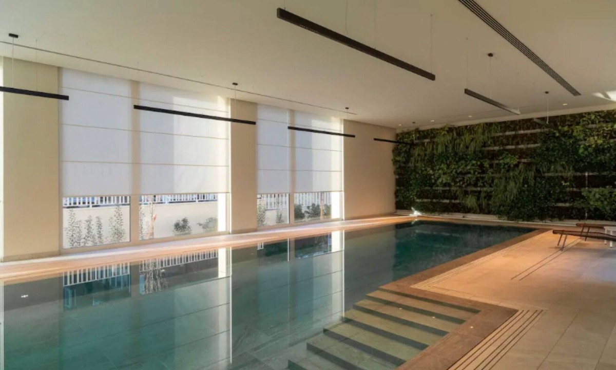 Gioia Apartment | Discover your exclusive corner in Milan: elegant apartment for 4 guests with double bedroom and bunk bed in the living area. The real plus? A large terrace that surrounds the whole house, perfect for moments of relaxation outdoors. There is a swimming po