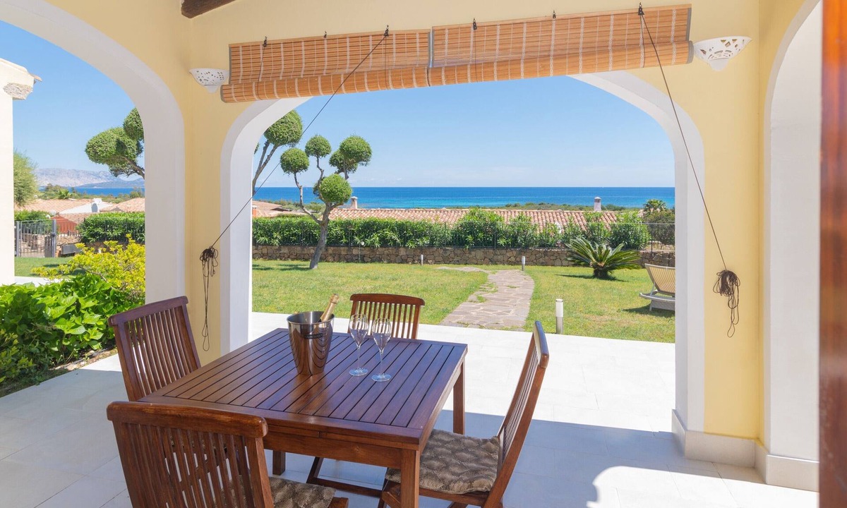 Luddui Villa | Dreamlike apartment with sea view - Villa Ambra