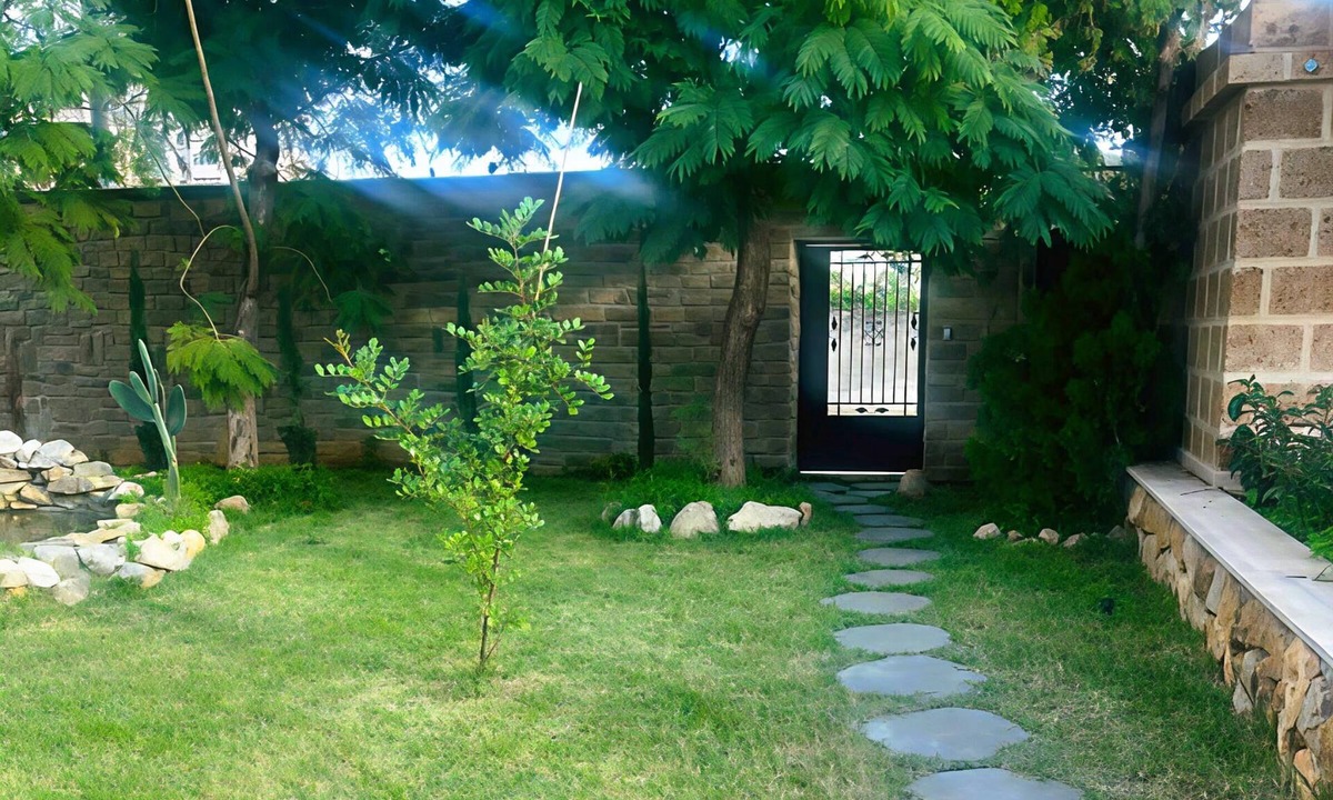 Palermo Apartment | Elegant apartment with garden in exclusive Villa in the heart of Palermo