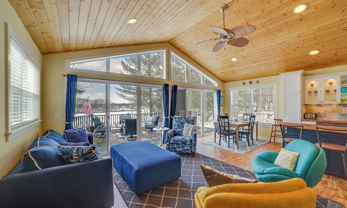 Newaygo Cottage | Fish, Hike & Hunt: Lakeside Newaygo Cottage