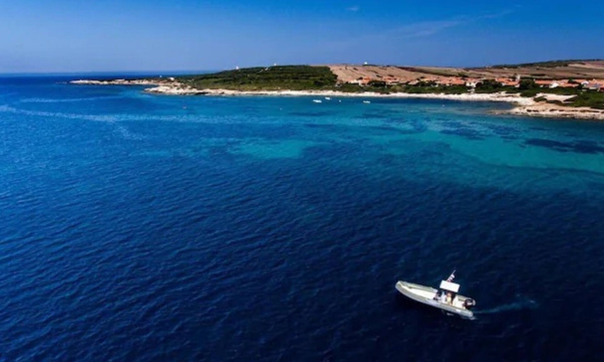 Capo Mannu House | Holiday Home "Capo Mannu-Mandriola" with Sea View, Terrace & Wi-Fi