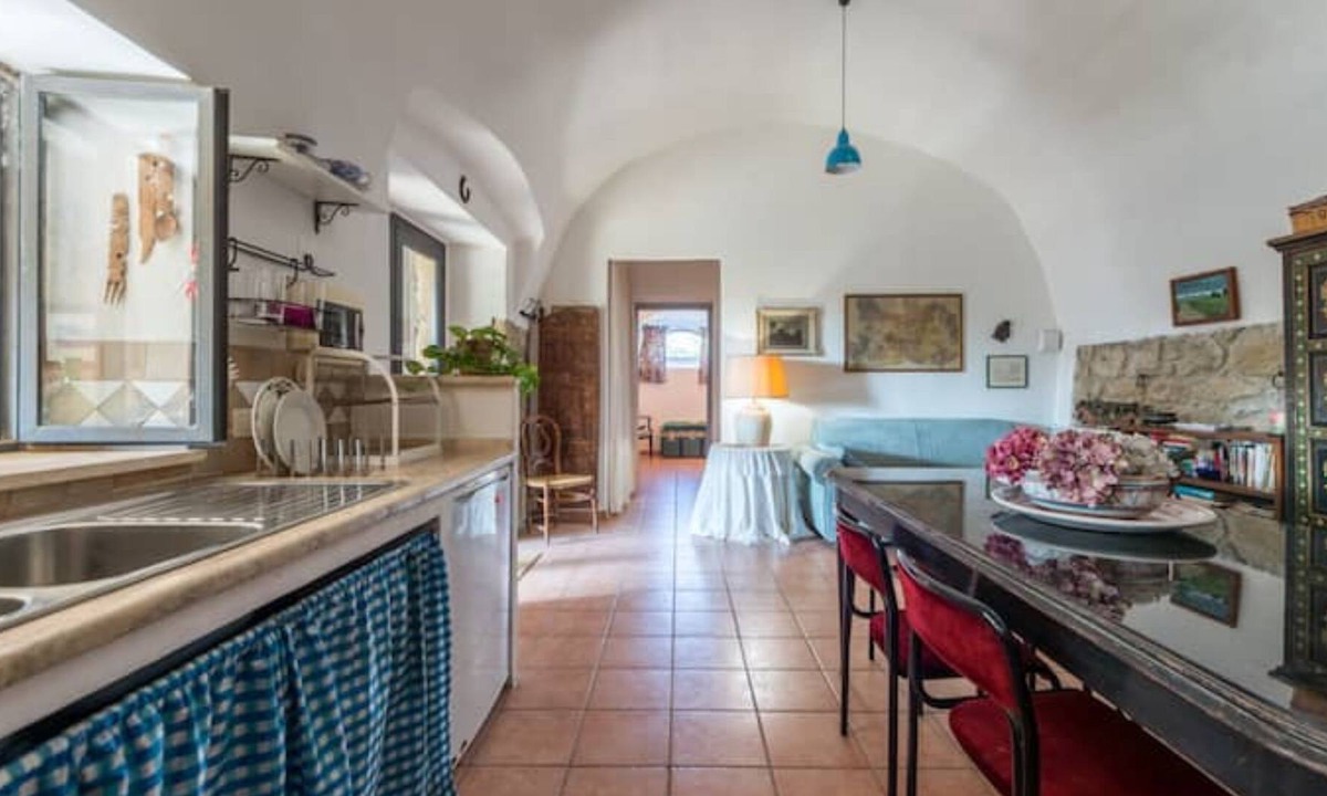 Farnese Villa | Holiday Home "Casa La Scuderia" with Shared Garden & Wi-Fi