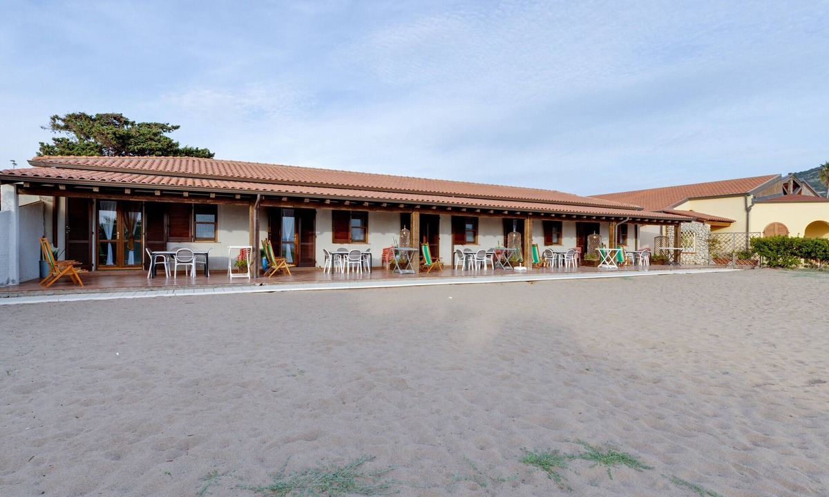 Bosa Marina House | Holiday Home ‘Residenza Solemar - App 11’ with Sea View