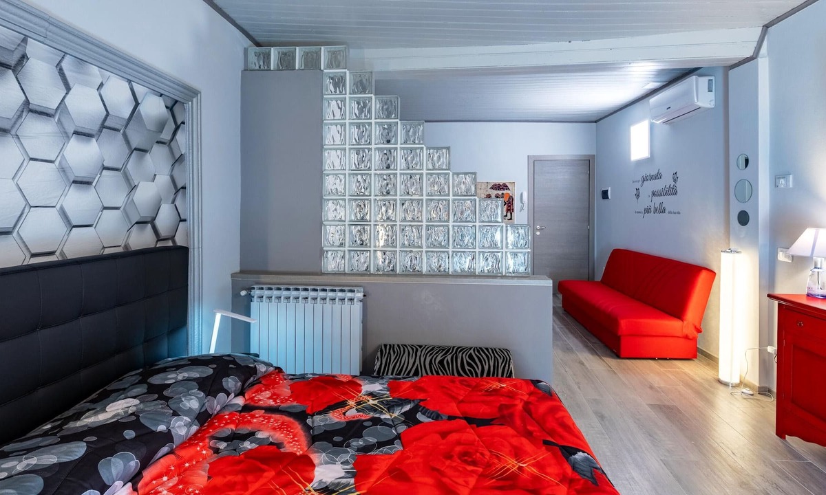 Piazza Apartment | Homerez - Nice studio for 2 ppl. with balcony at Piazza