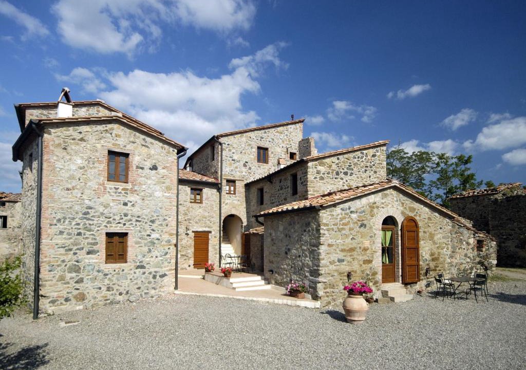 Montecastelli House | In a wonderful medieval village on the Tuscan hills, with air conditioning