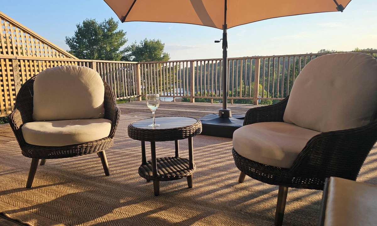 Waldoboro Apartment | In town Penthouse and Personal Spa