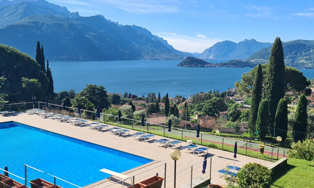 Menaggio Apartment | Italian Lake Apartment With Large Swimming Pool, Tennis Court, Lake Views, WiFi