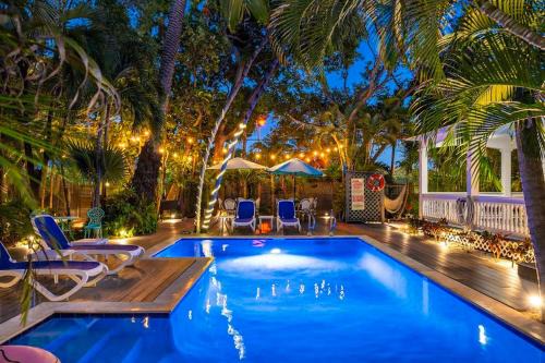 Old Town House | KW49 Papa's Hideaway