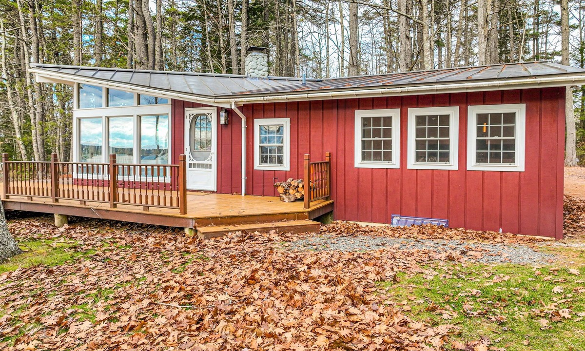 Nobleboro House | Lakefront house on Damariscotta Lake, perfect getaway