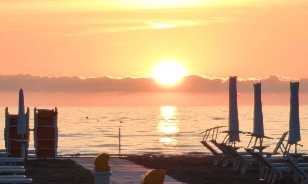 San Giuliano a Mare Apartment | Large Beachfront Apartment with a Spacious Balcony and "Seaview" for Up to 7 Guests
