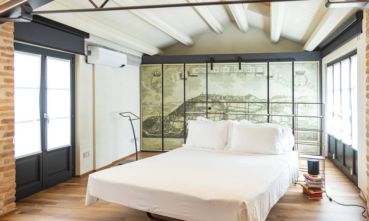 Piazza Apartment | Loft with timeless splendor in the historic center of Mondovi Piazza