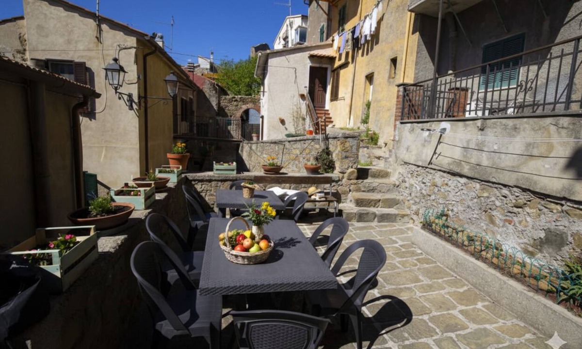 Buriano House | Maremma Charm: 2 Bathrooms, AC & WiFi 15' from Castiglione della Pescaia