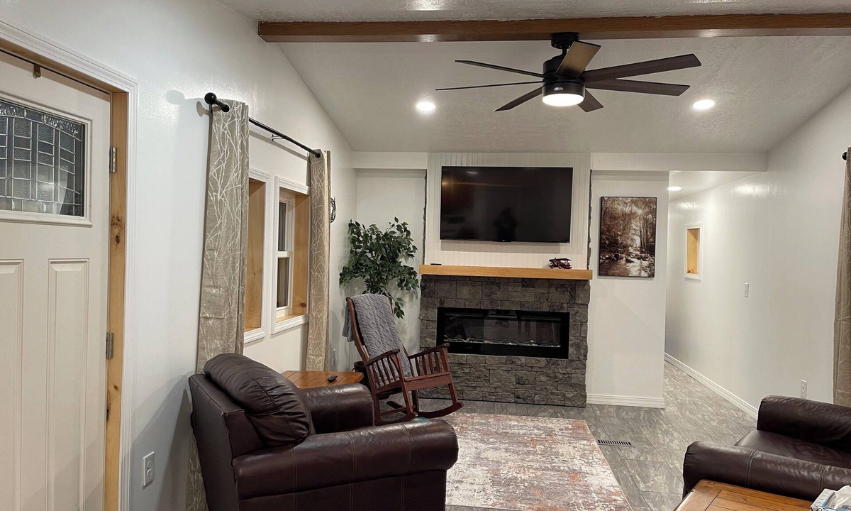 Fort Kent Mills House | Marvelous 2-bedroom home in Frenchville. Central to Madawaska & Fort Kent