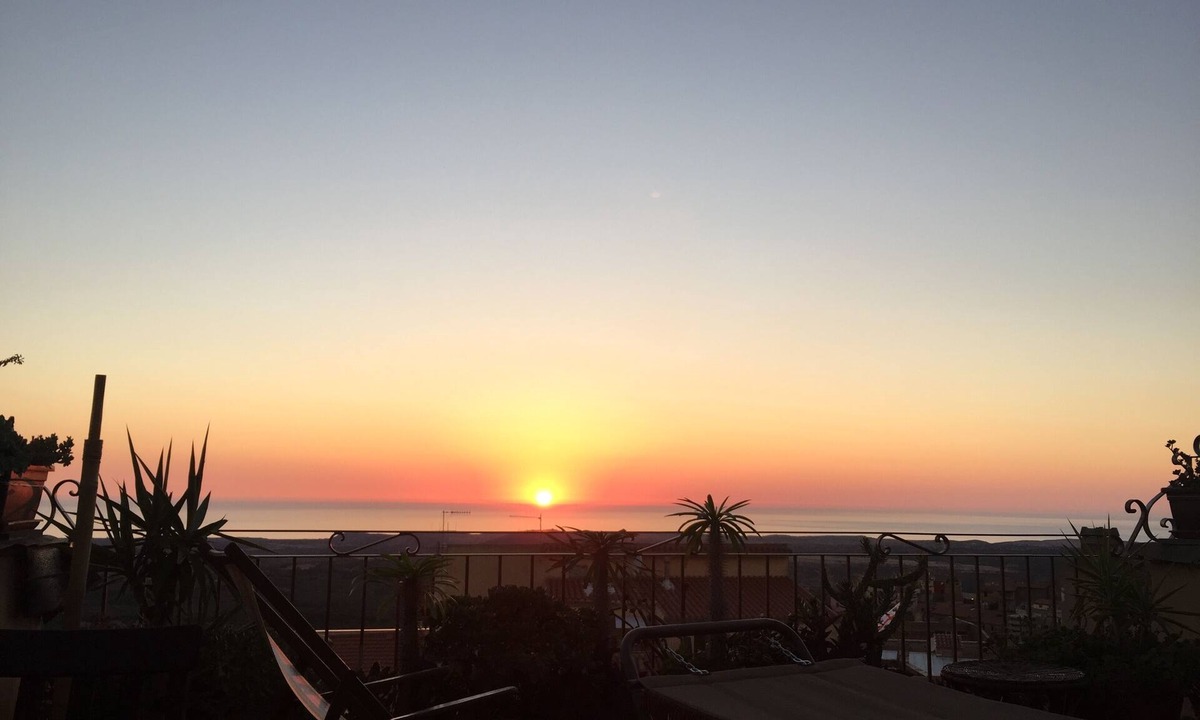 Cuglieri House | Memorable sunsets from the terraces of the house in the village of Cuglieri