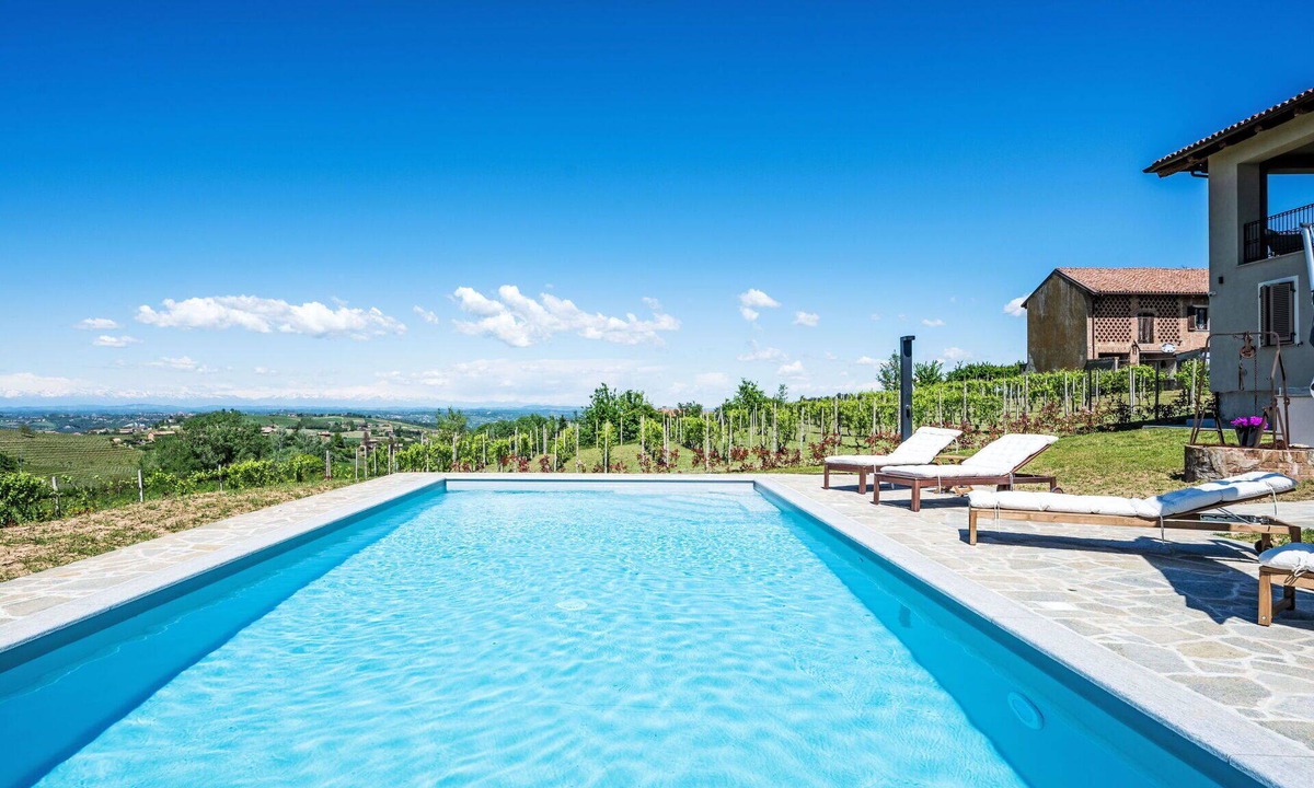 Costigliole d'Asti Apartment | Nice apartment for 4 people with pool, A/C, WIFI, TV and terrace
