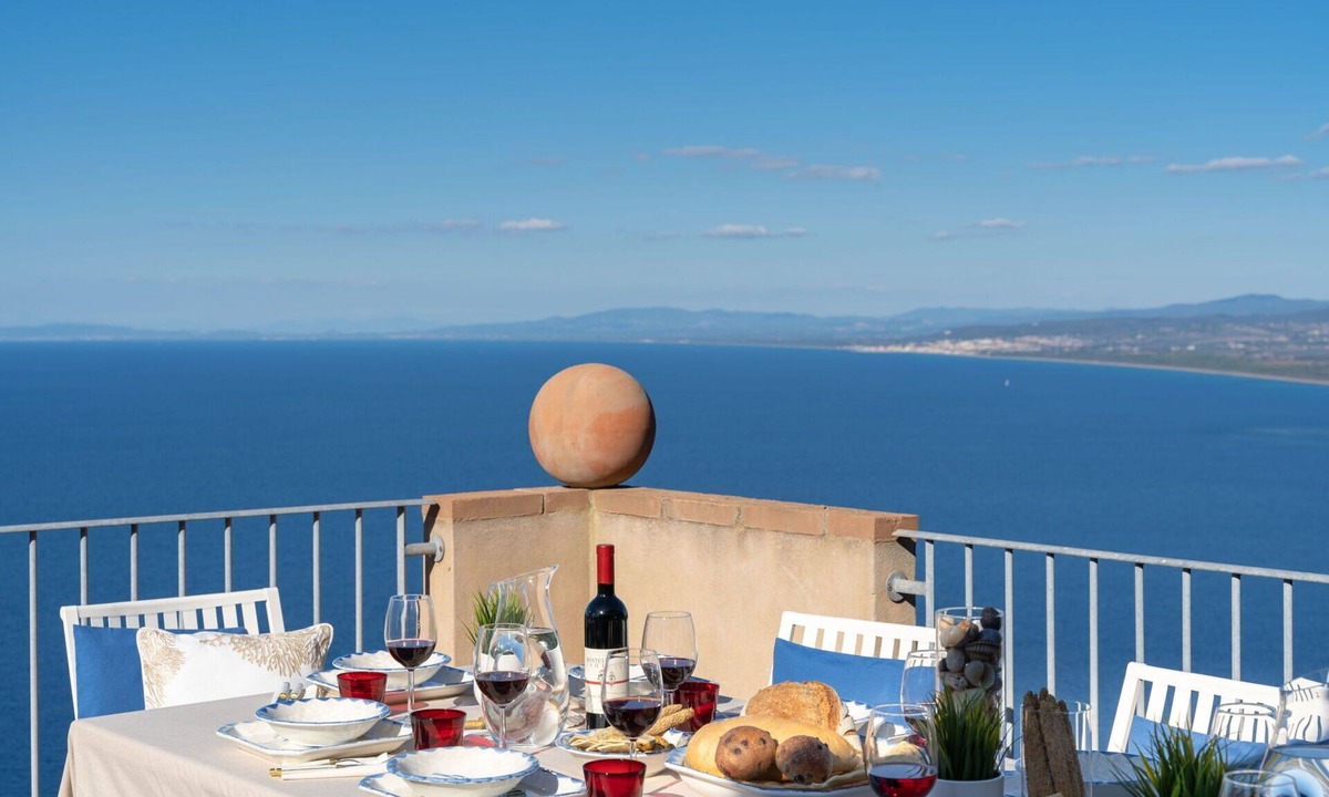 Populonia Apartment | Nice apartment for 10 people with A/C, WIFI, TV and panoramic view