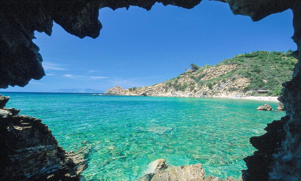 Capalbio House | Nice apartment in villa for 4 guests with A/C, WIFI, pool, TV and terrace