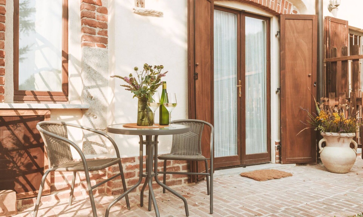 Gassino Torinese Cabin | Old Well Suite in Antique Farm with Outdoor Spa in the Countryside