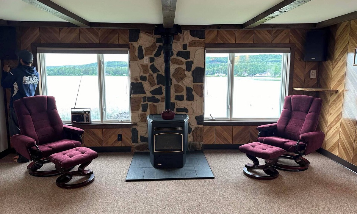 Sinclair House | On Long Lake with Direct Access to Trails-L & R Lakeside Rentals