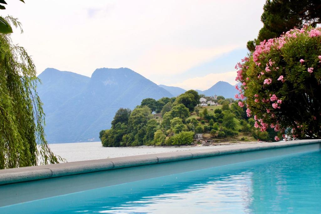 Ossuccio Villa | OSSUCCIO PRIVATE POOL VILLA ON THE LAKE-by Italian Apartments